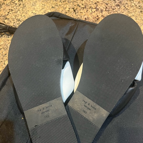 Rag and Bone Cross over black and white slides - Picture 10 of 13